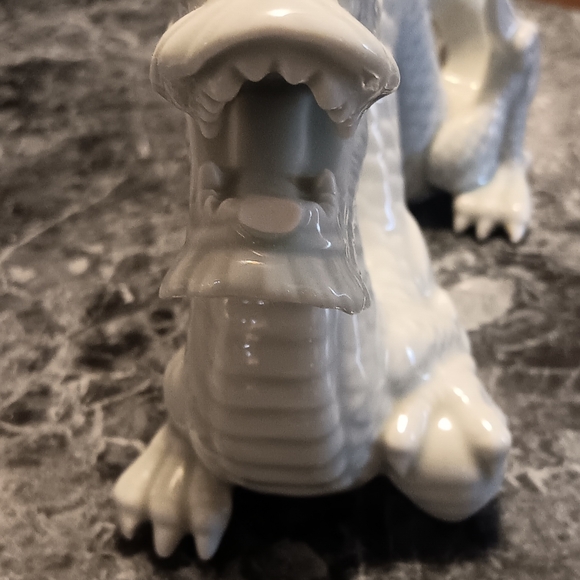 VINTAGE ANDREA BY CHARLES SADEK PORCELAIN DRAGON. - Picture 4 of 8